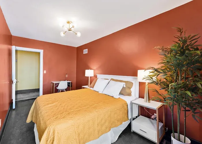 Randolph Hotel Fox Lake